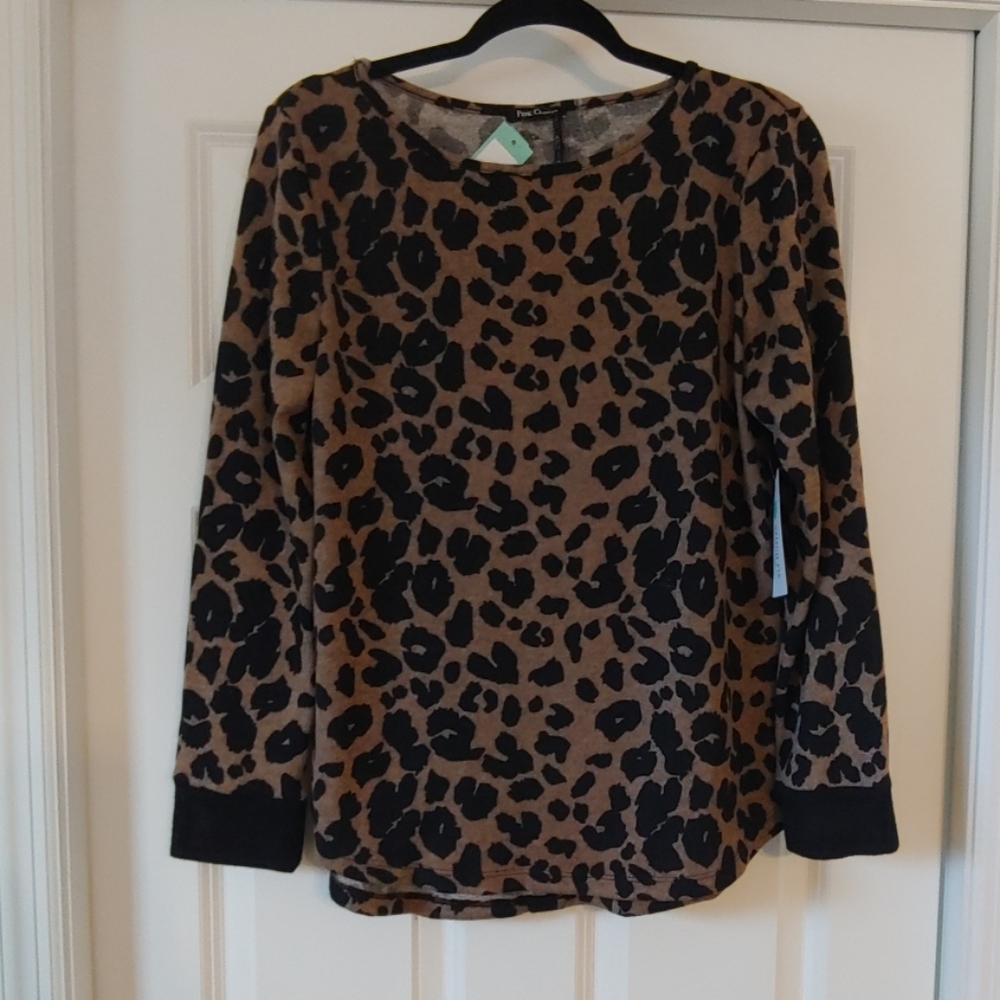 Pink Clover leopard top